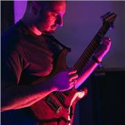 🎸 “Impara la chitarra con metodo, passione e groove! Lezioni personalizzate con un Chitarrista professionista!”